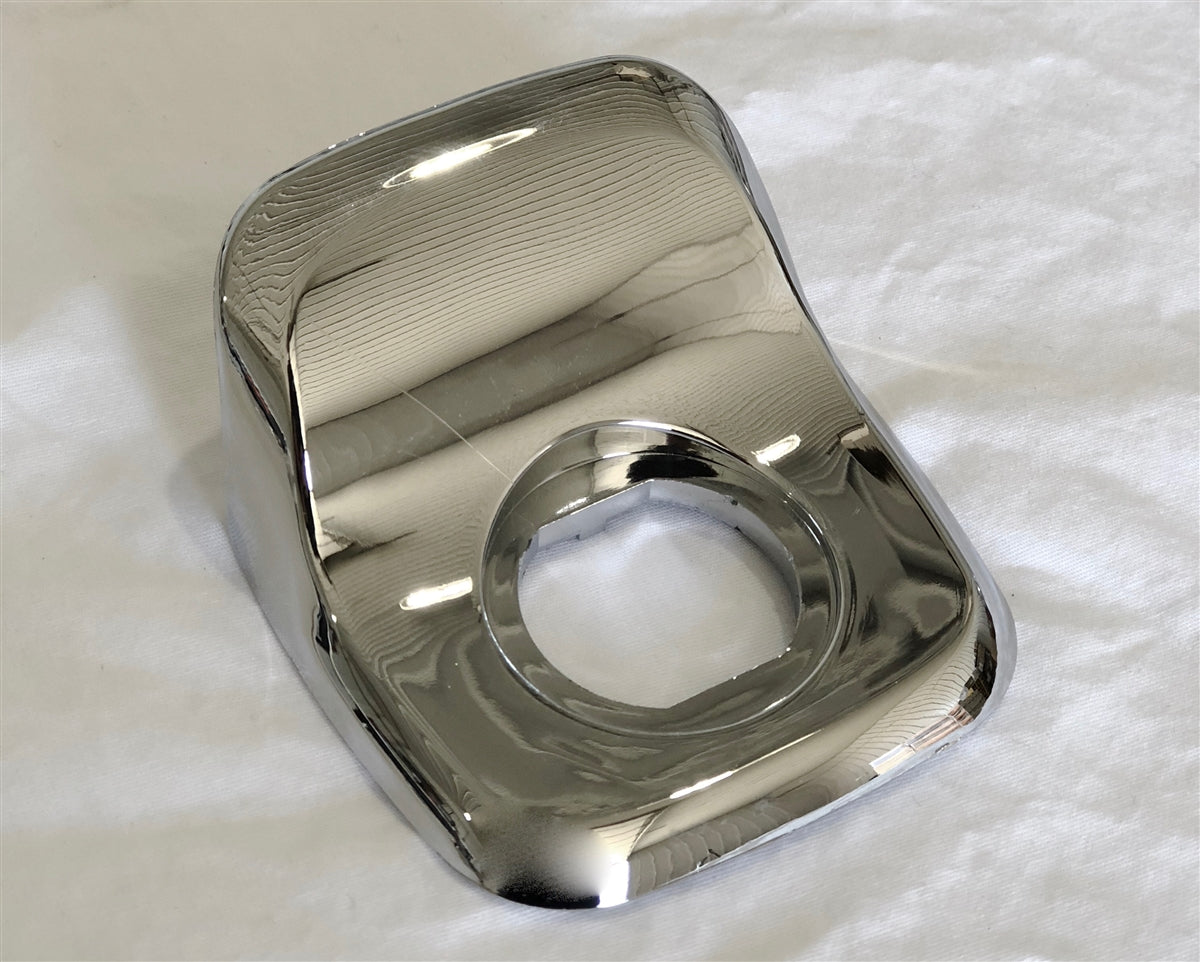 CR. PLASTIC EXTERIOR SLEEPER STORAGE DOOR LATCH FOR PETE